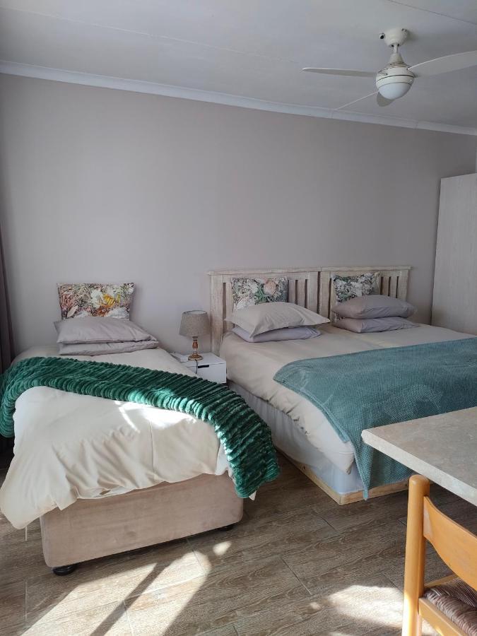 Cove View B&B イースト・ロンドン エクステリア 写真